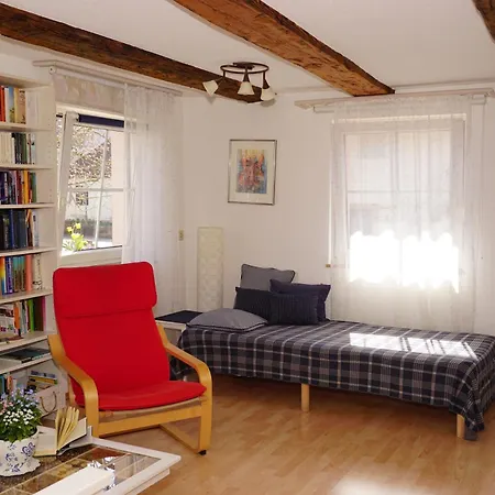 Alte Schmiede להר