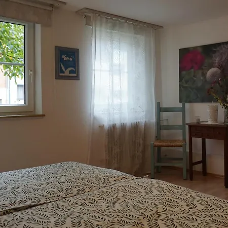 Alte Schmiede להר