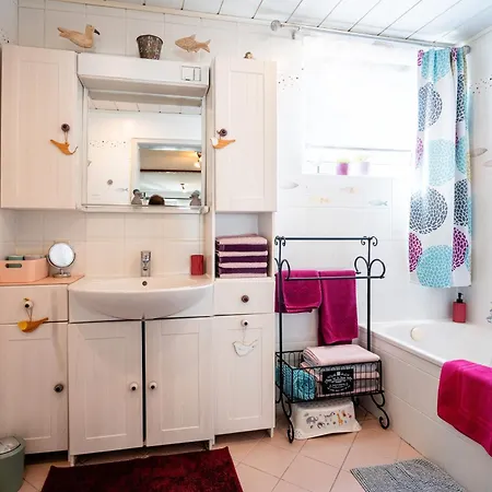 Alte Schmiede * להר