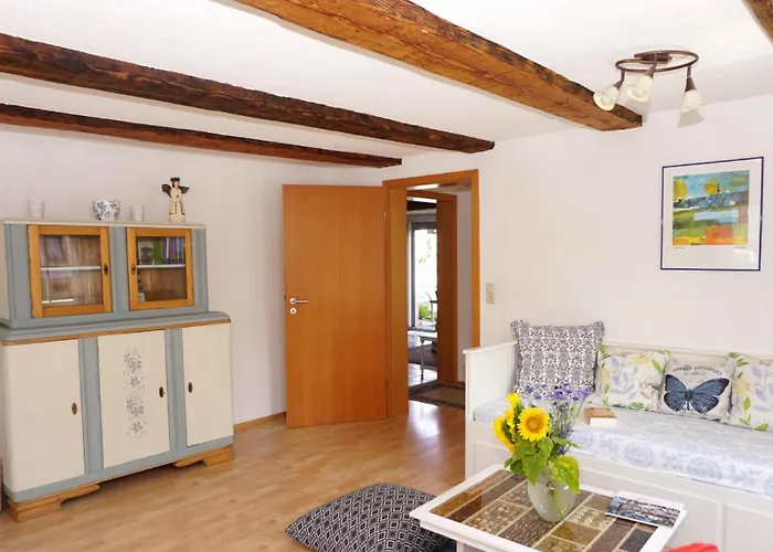 Alte Schmiede * لار