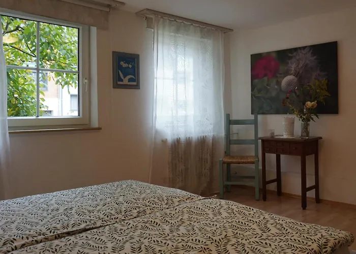 Alte Schmiede لار